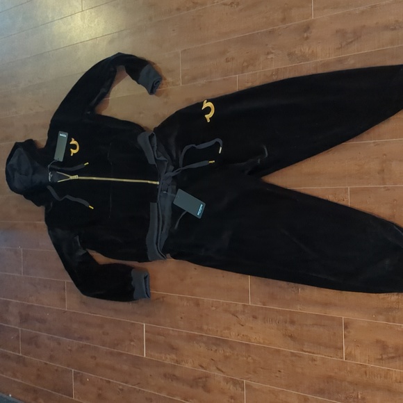 True religion jet black velor suit - Picture 4 of 7